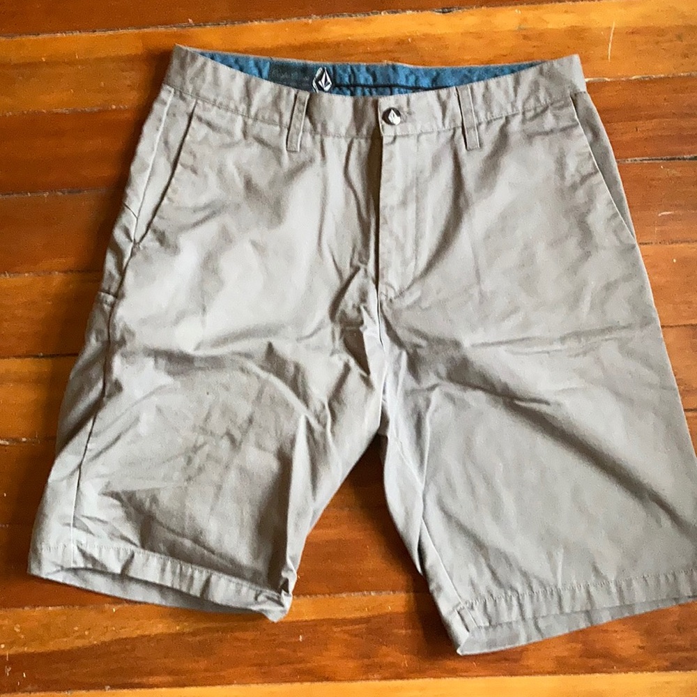 Volcom gray shorts